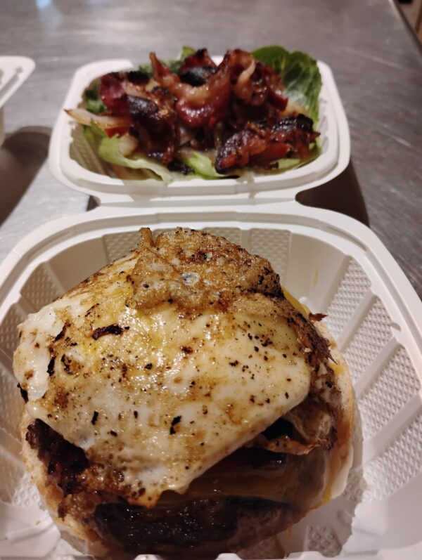 BACON & EGG BURGER